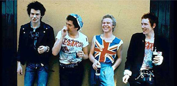 I Sex Pistols le suonano alle Olimpiadi di Londra